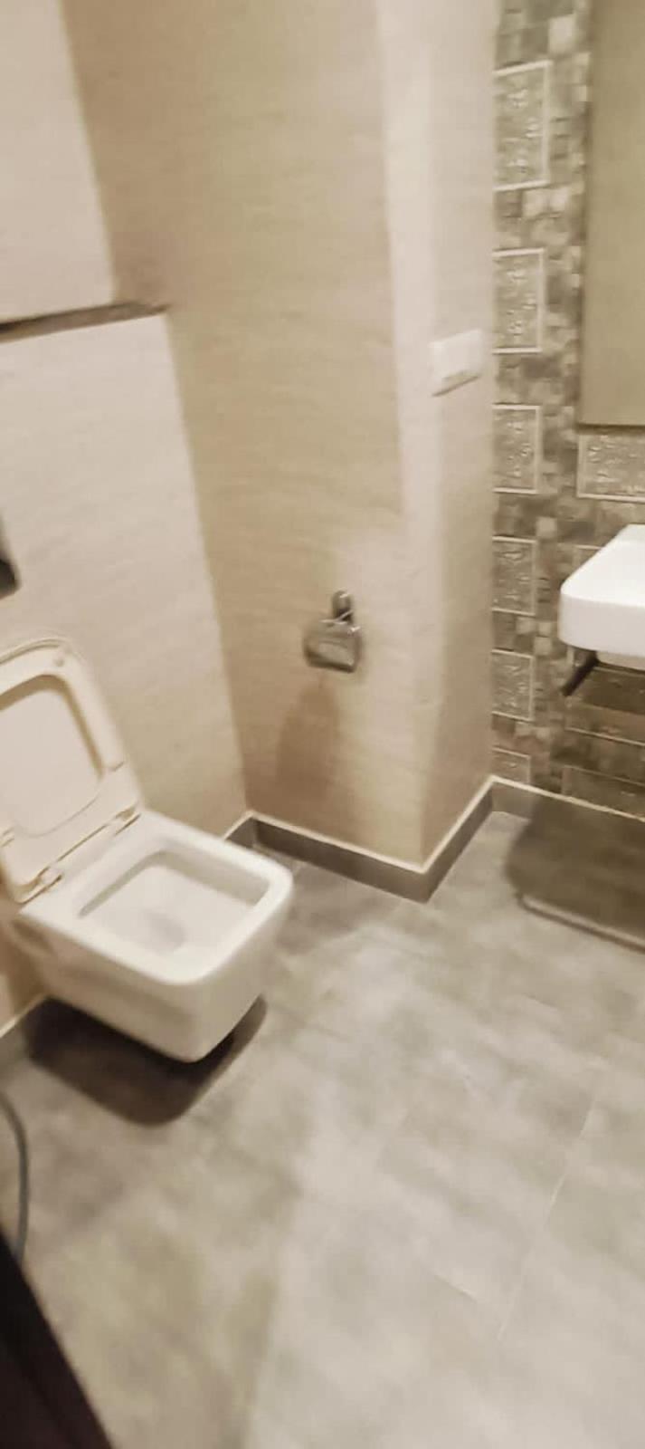 Embassy International Hotel 4*