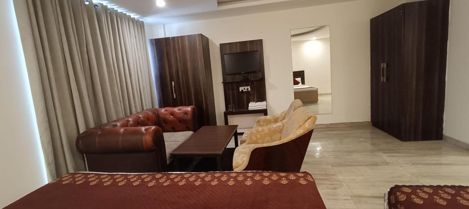 Embassy International 4* New Delhi